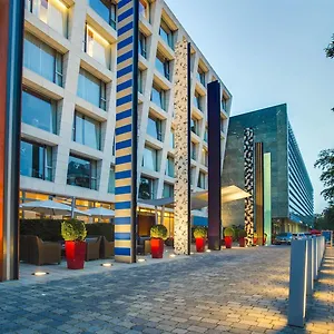 Radisson Blu Media Harbour Hotel, **** Düsseldorf